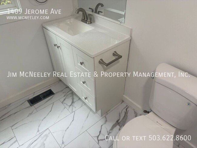 Building Photo - 1409 Jerome Ave