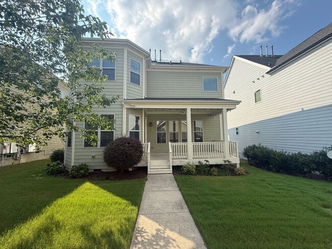 Building Photo - Modern, Luxurious 3BD, 2.5BA Cary Home with Solar Panels & Detached 2-Car Garage with EV Charger ...