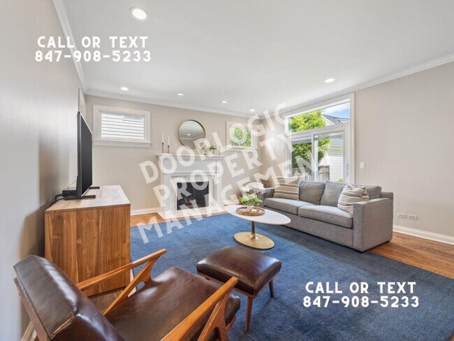 Building Photo - 735 W 8th St