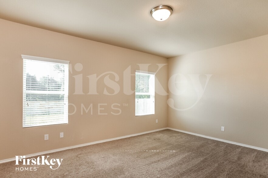 Building Photo - 32079 Camellia Bnd