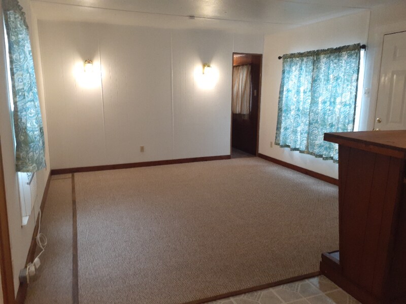 Building Photo - 100 30th St W