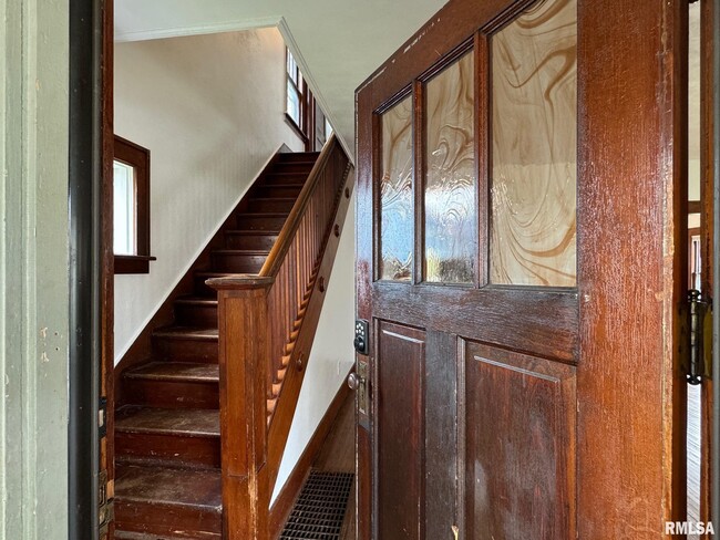 Building Photo - 2207 Wilkes Ave