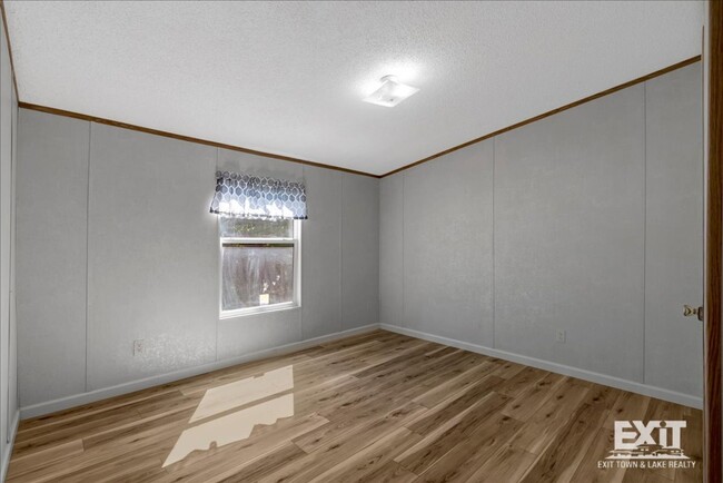 Building Photo - Newly Remodeled 3 Bedroom, 2 Bath Home!