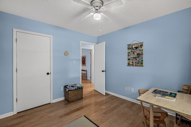 Building Photo - Nestled cul-de-sac home in Falcon Crest