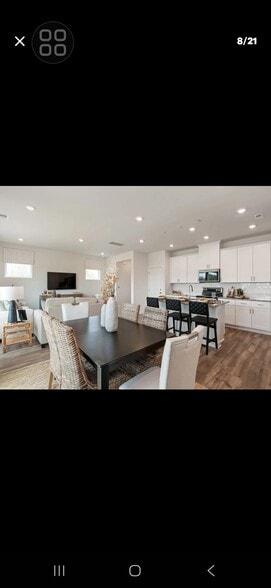 Building Photo - 1002 Harry Ct