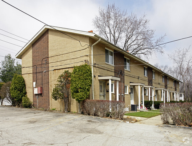 Primary Photo - 1400 Ranchland Dr
