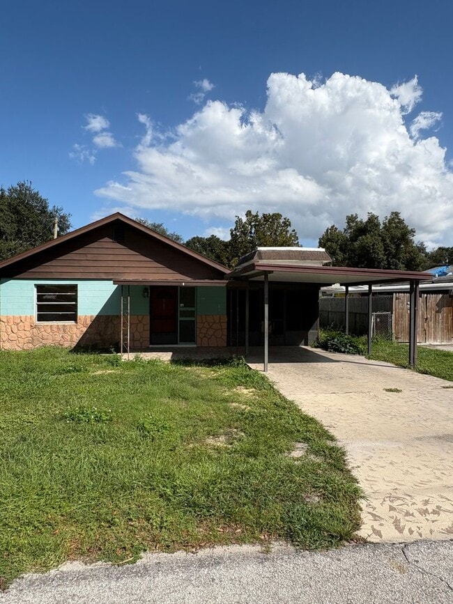 Building Photo - 5138 Hill Dr