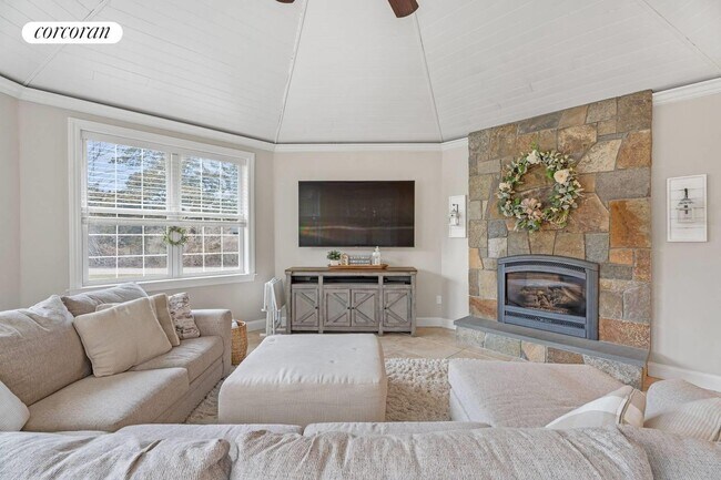 Building Photo - 71 Tanners Neck Ln
