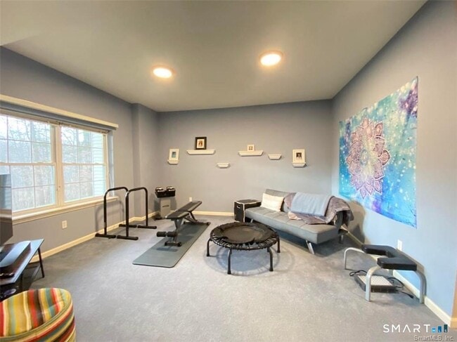 Building Photo - 1303 Bradford Dr