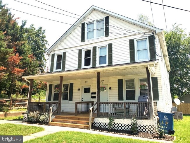 Primary Photo - 116 S Main St