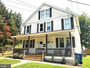 Building Photo - 116 S Main St