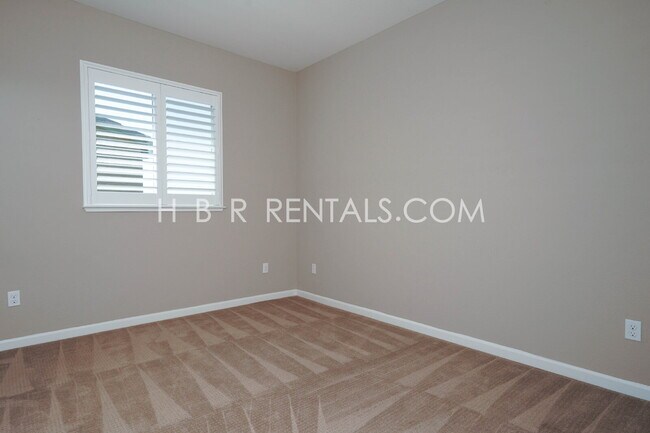 Building Photo - 906 River Bend Dr