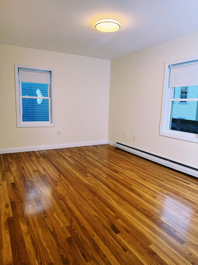 Building Photo - 4 Union Pl