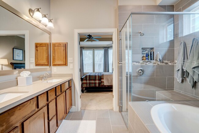 Building Photo - 11604 Sierra Nevada Ln