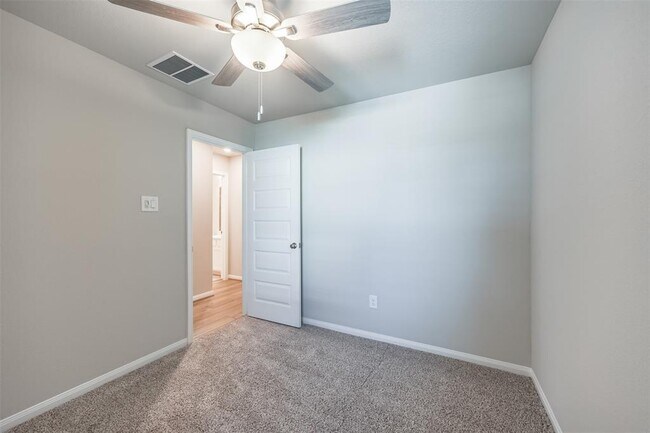 Building Photo - 17586 Rosette Grass Dr