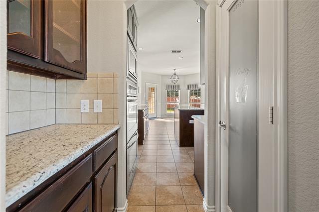 Building Photo - 1300 Spanish Needle Trail