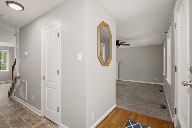 Building Photo - 4908 Stoney Creek Pkwy