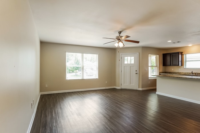 Building Photo - 16405 Waterbury Ln