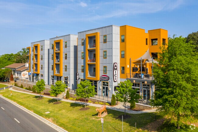 Building Photo - Live Steps From Campus at Plaza One89!