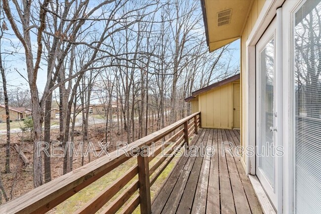 Building Photo - 5 Yates Ln