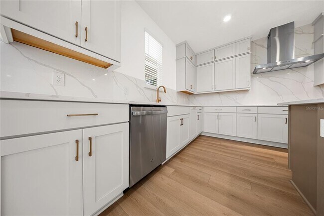 Building Photo - 12890 Eureka Lemon Dr