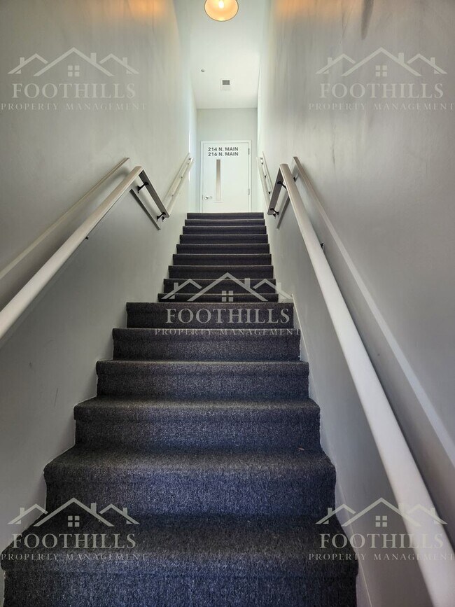 Building Photo - 214-216 N Main St