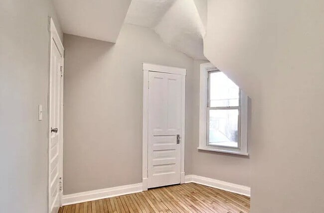 Building Photo - 3758 W McLean Ave