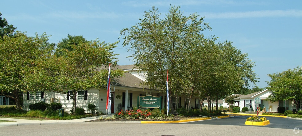 Primary Photo - Dunlop Farms