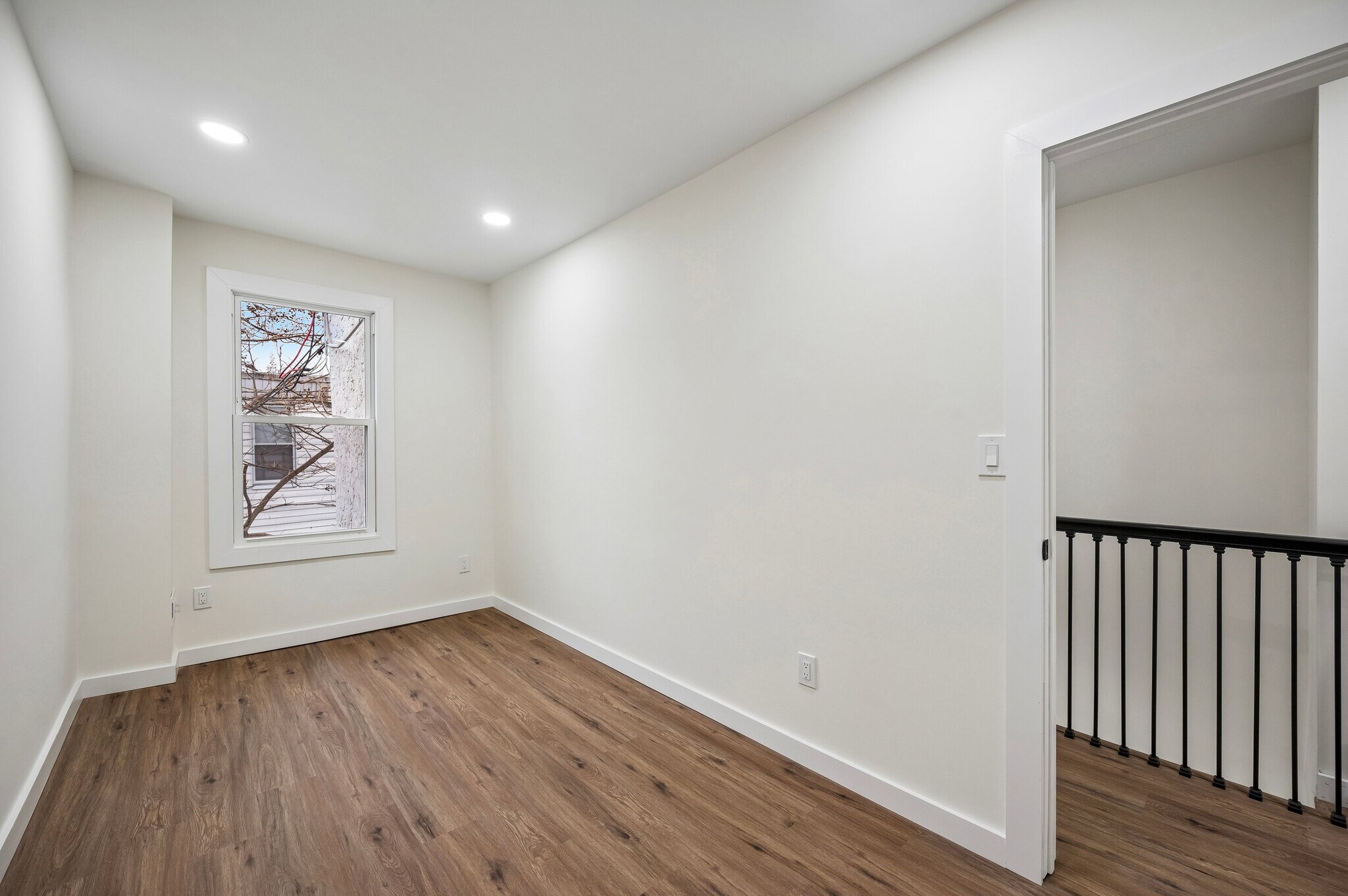 Building Photo - 1702 N Stillman St