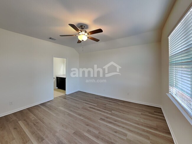 Building Photo - 6292 Begonia