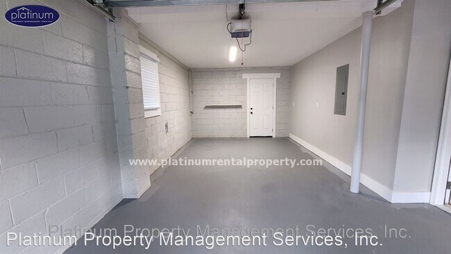 Building Photo - 4 br, 2.5 bath House - 2635 Hatfield Cir Se