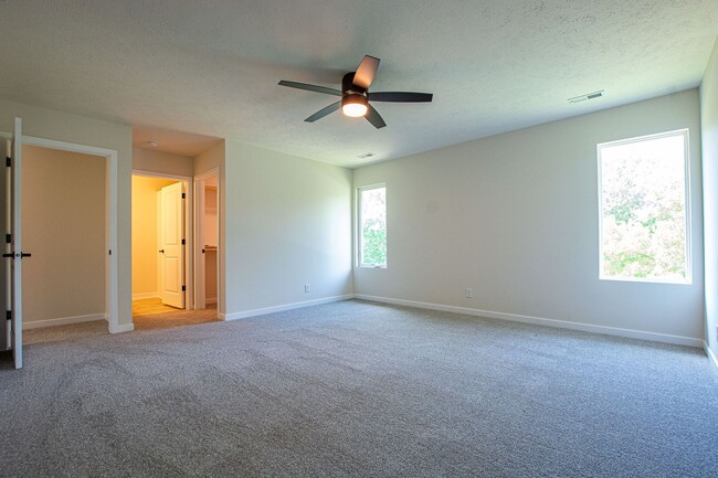 Building Photo - 7118 N 79th Ct