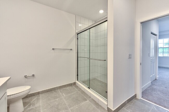 Building Photo - 3 BEDROM 3 BATH TOWNHOUSE IN VILLA MAR BON...