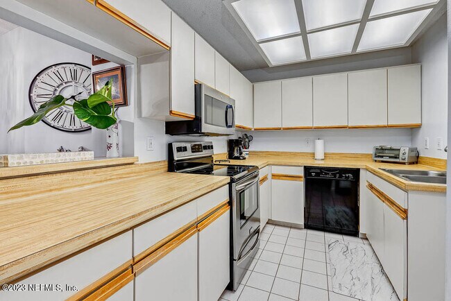Building Photo - 21 Turtleback Trail