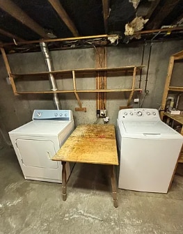 Building Photo - 683 Station Rd