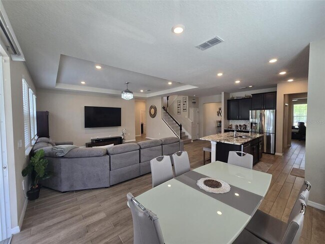 Building Photo - 10912 Honor Rd