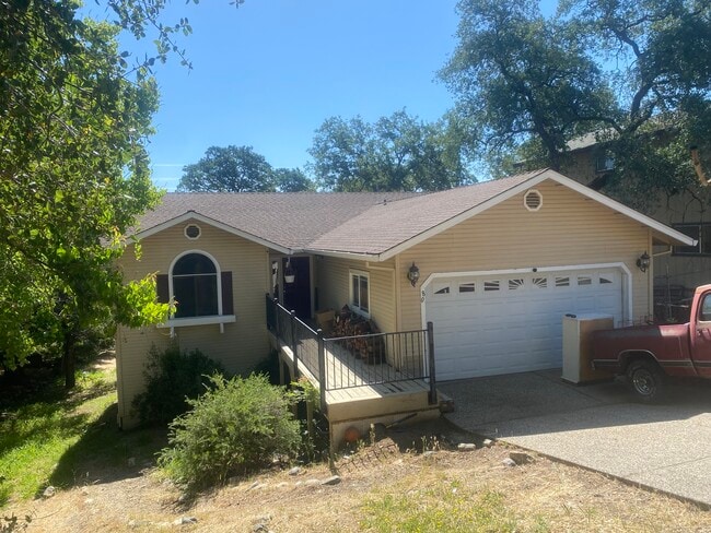 Building Photo - 80 Kokanee Dr