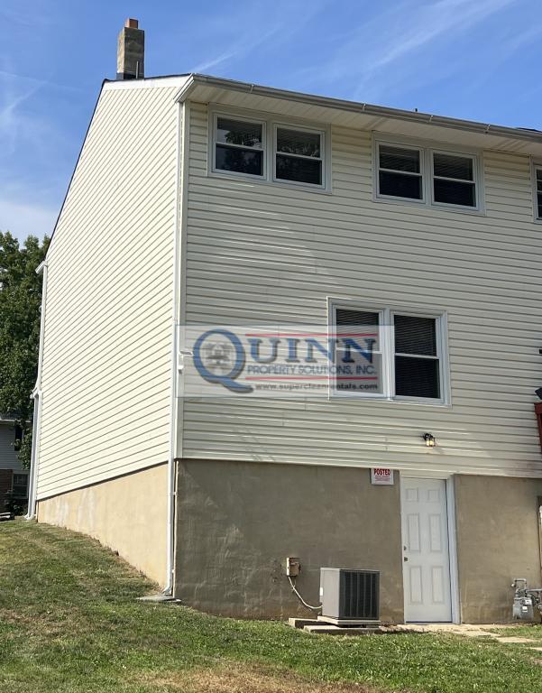 Building Photo - 125 E Village Rd