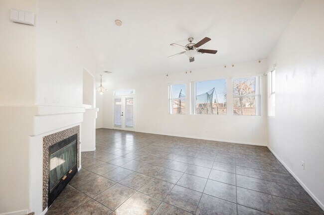 Building Photo - Honey, I’m Home! This Lovely 3 Bedroom, Two-Story Home Is Located In Summerlin.