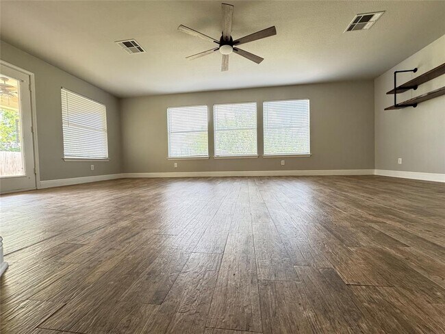 Building Photo - 1501 Van Horn Dr