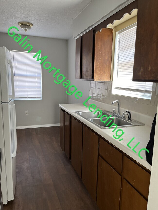 Building Photo - 102 Lucian Cir