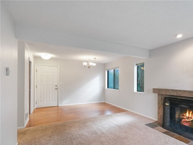 Building Photo - 2Bd/2Ba Kirkland Condo