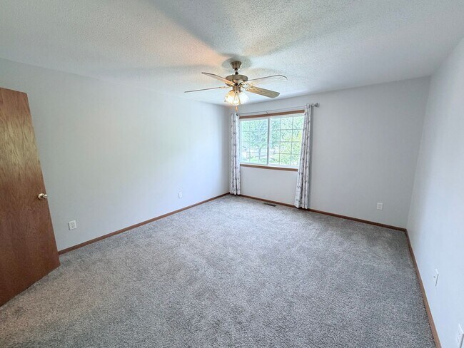 Building Photo - 393 Leeward Trail