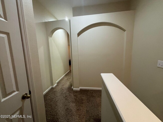 Building Photo - 13339 Solar Dr