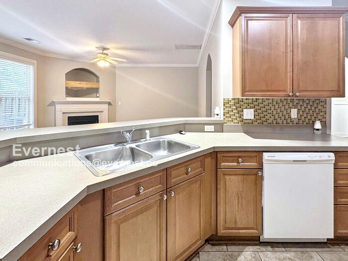 Building Photo - 5808 Colony Ln