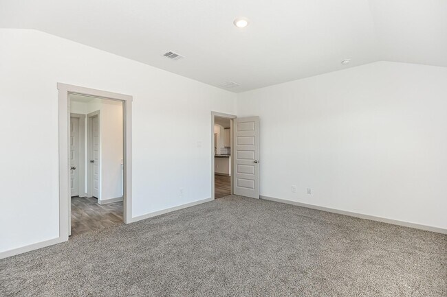 Building Photo - 14826 Cold Water Dr