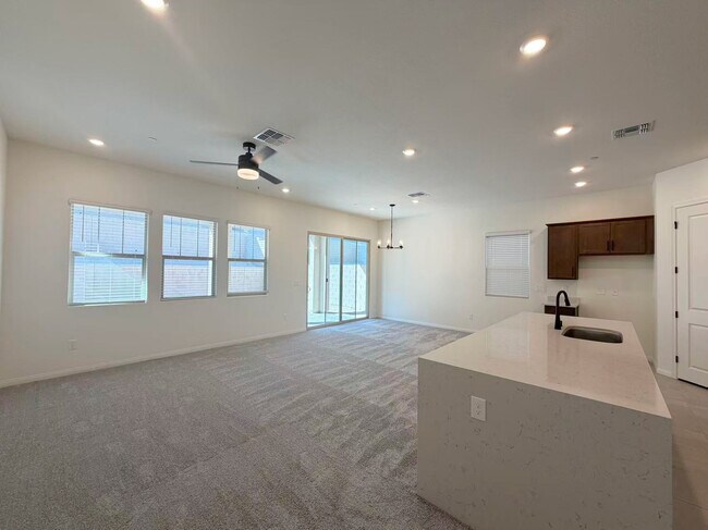 Building Photo - 519 La Vis Acrs Ln