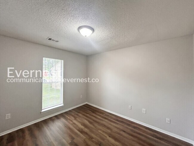 Building Photo - 6571 Ashland Dr