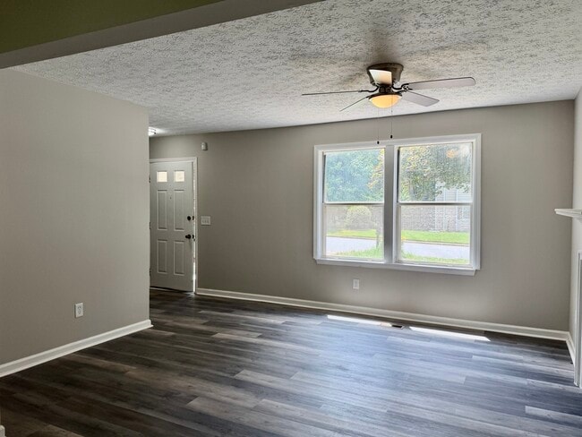 Building Photo - 10415 Virginia Pine Ln