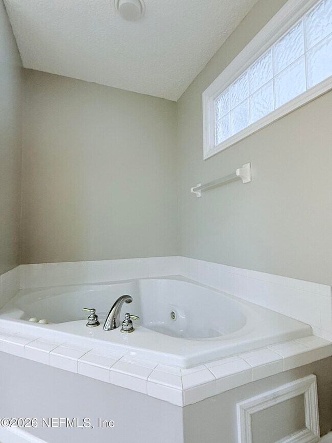 Building Photo - 1702 Windjammer Ln